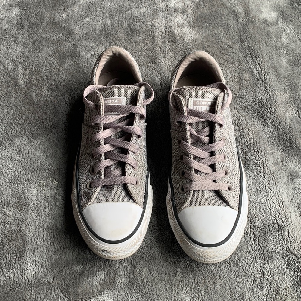 Grey converse